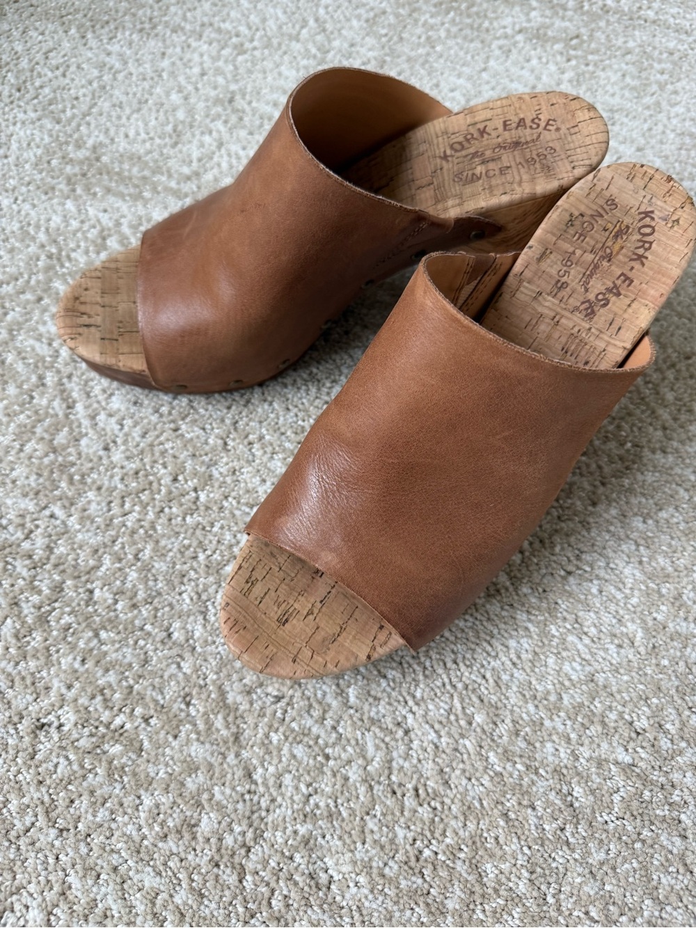 Kork-Ease Women's Tan Leather Open-Toe Wood Platform Clog Heels - Picture 4 of 6
